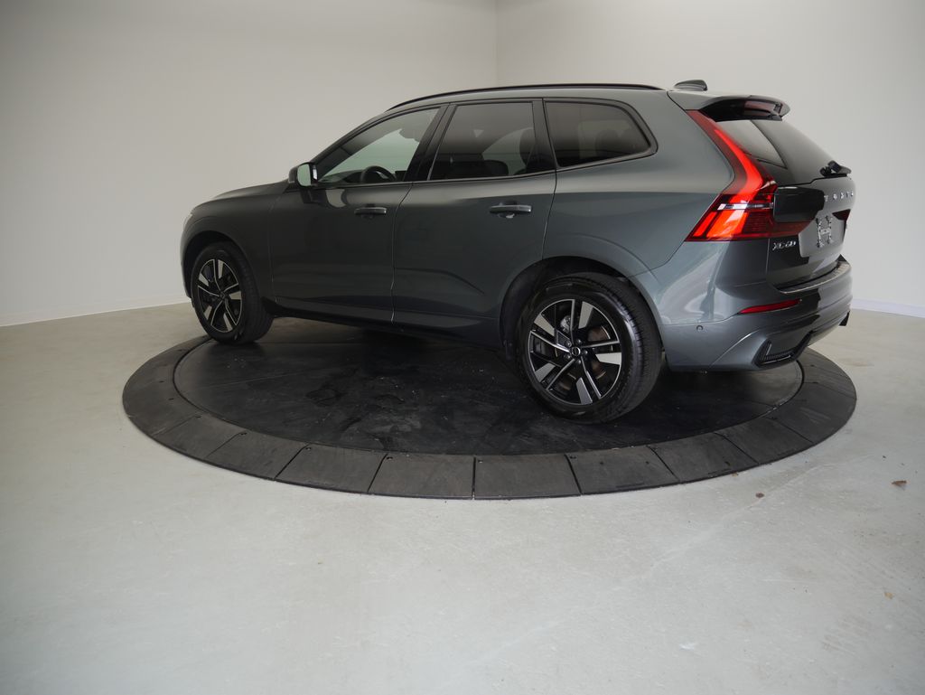 Thumbnail: 2026 Volvo XC60 - 3