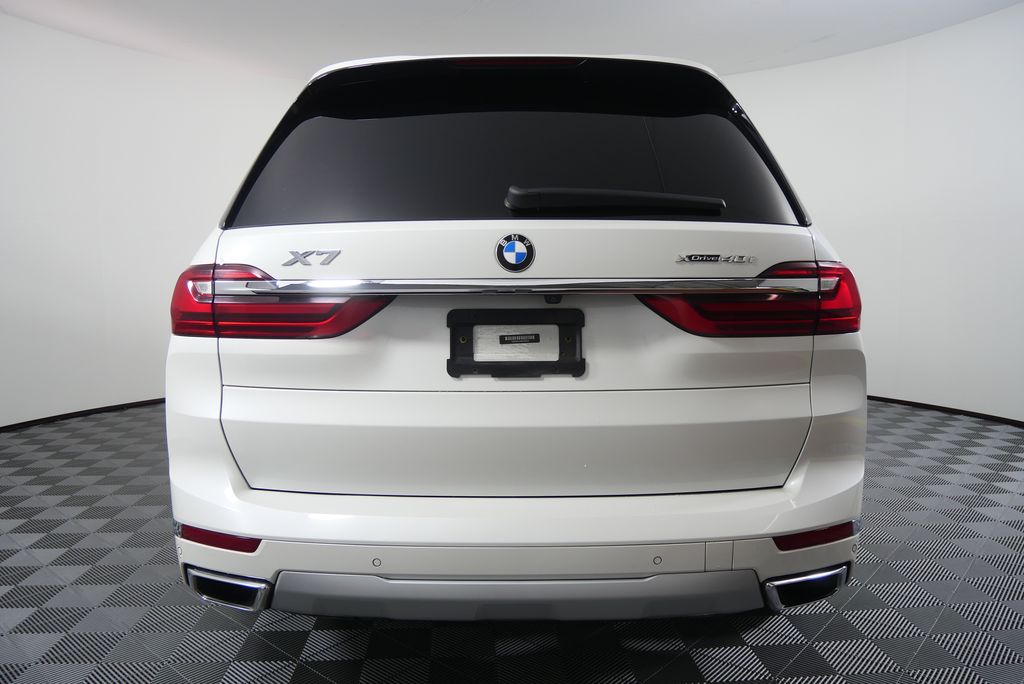 Thumbnail: 2021 BMW X7 - 4