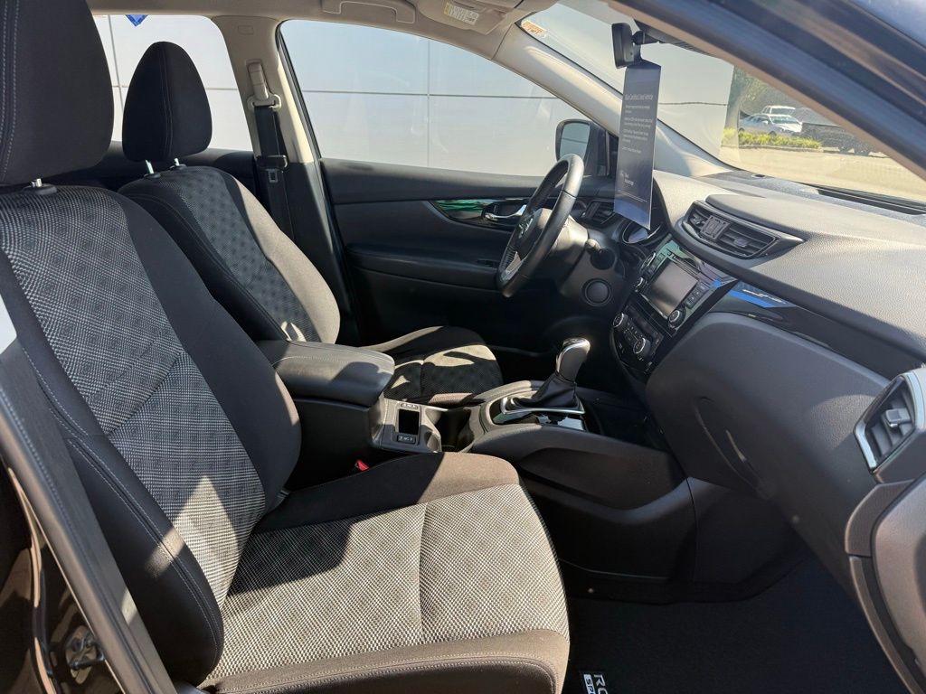 2020 Nissan Rogue Sport SV