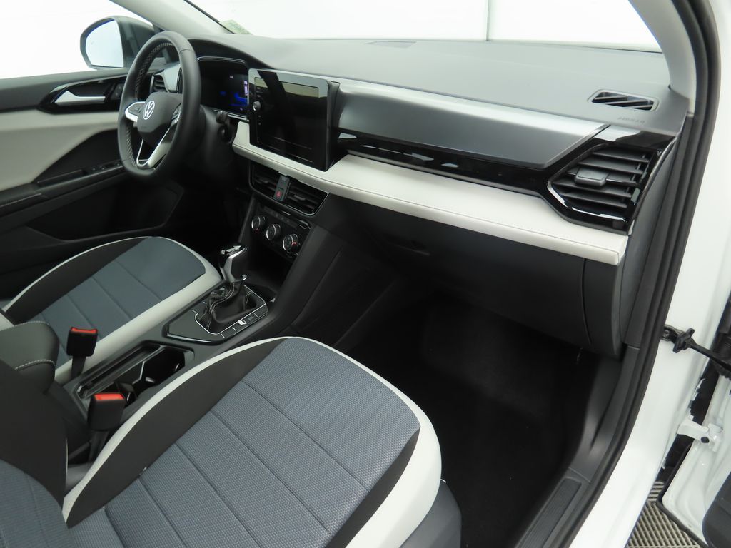 Thumbnail: 2026 Volkswagen Taos - 15