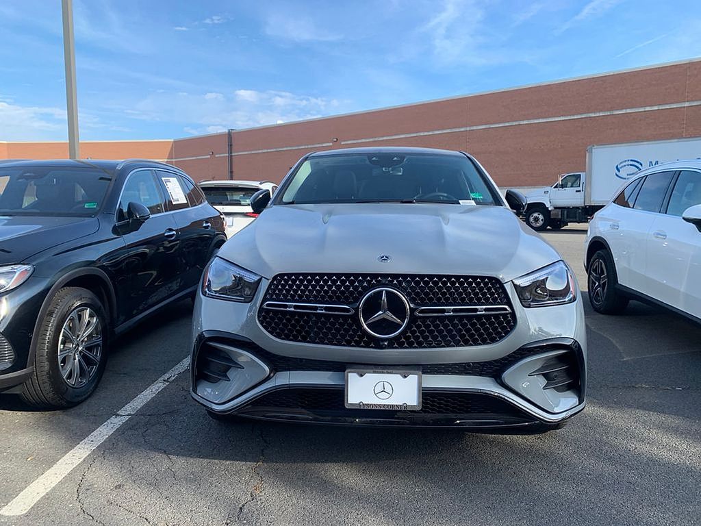 Thumbnail: 2026 Mercedes-Benz GLE - 2