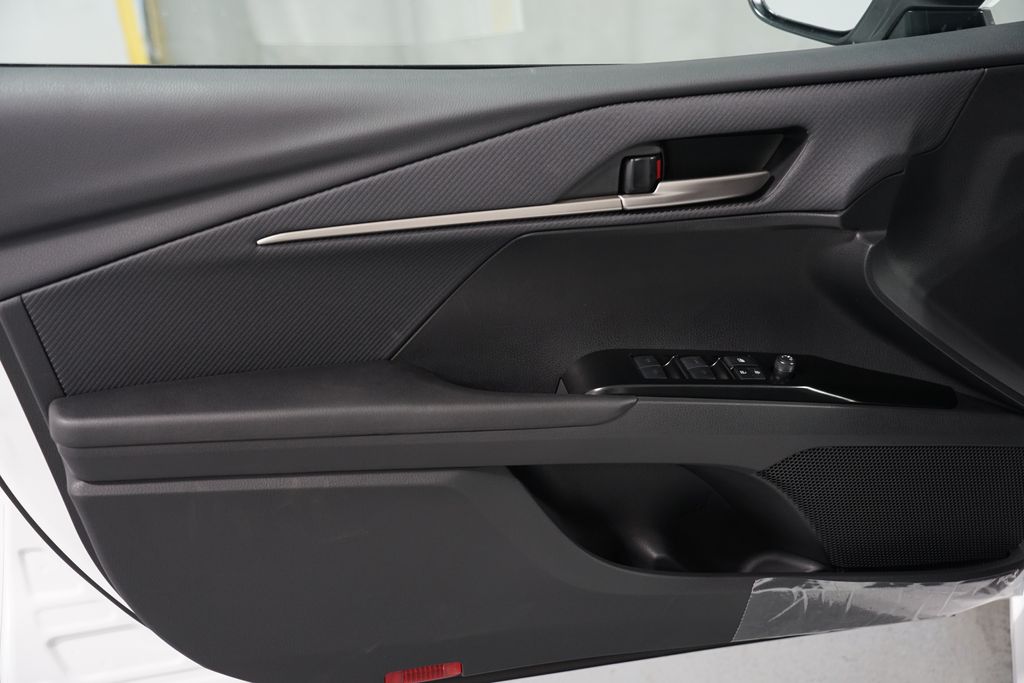 Thumbnail: 2026 Toyota Camry - 31