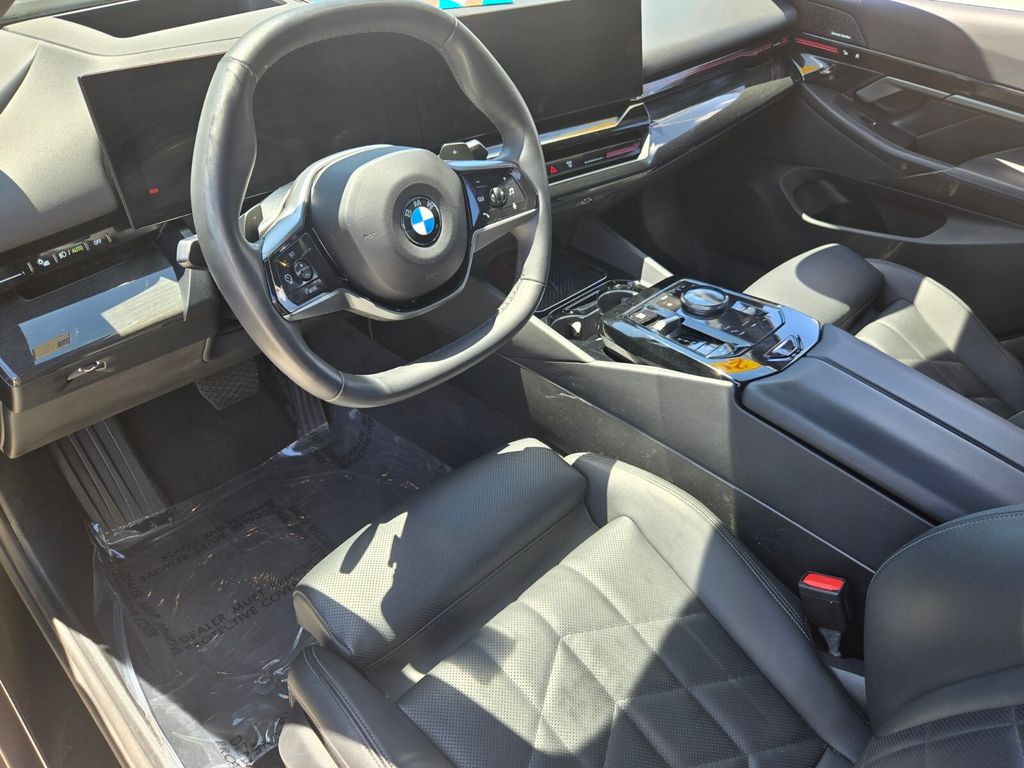 2025 BMW 530i - $34,685