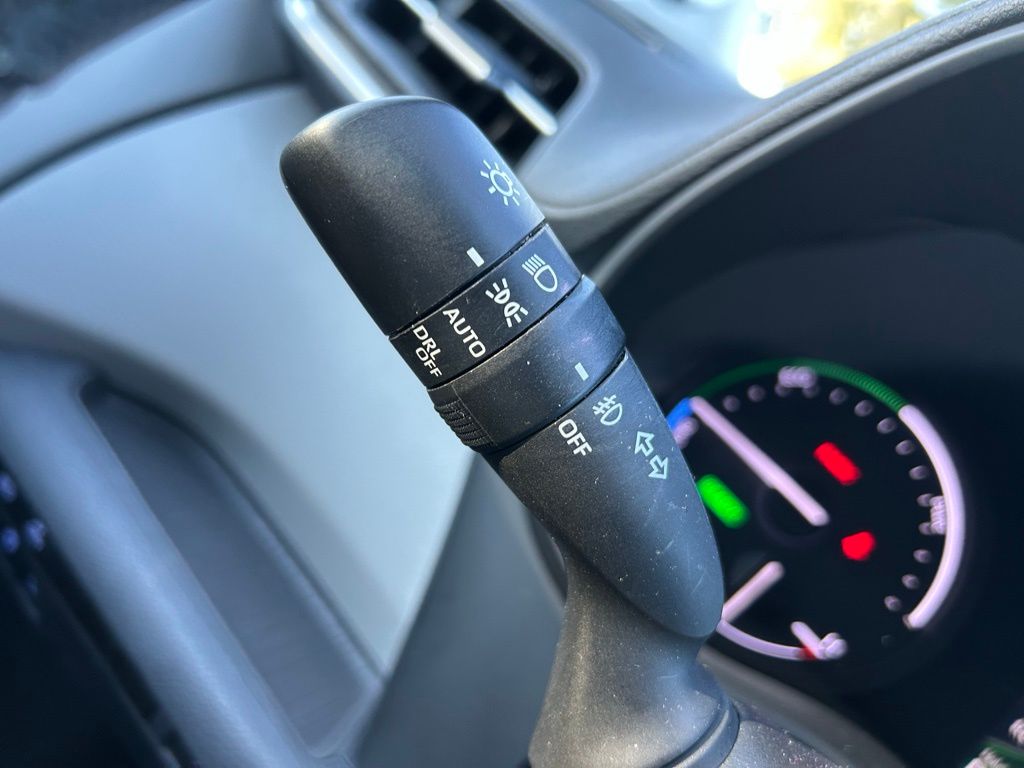 Thumbnail: 2022 Toyota Sienna - 29