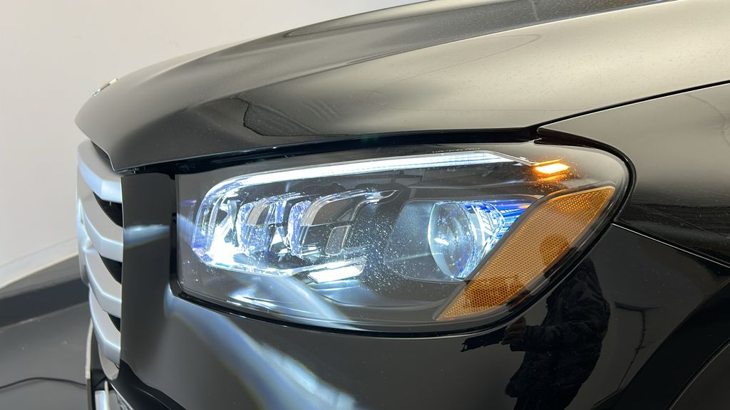 2025 Mercedes-Benz GLS 450 4MATIC 9