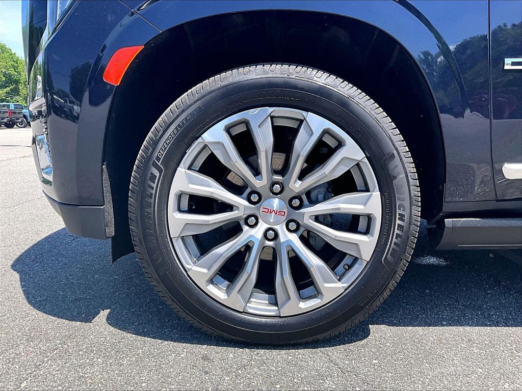 2022 GMC Yukon — photo 7