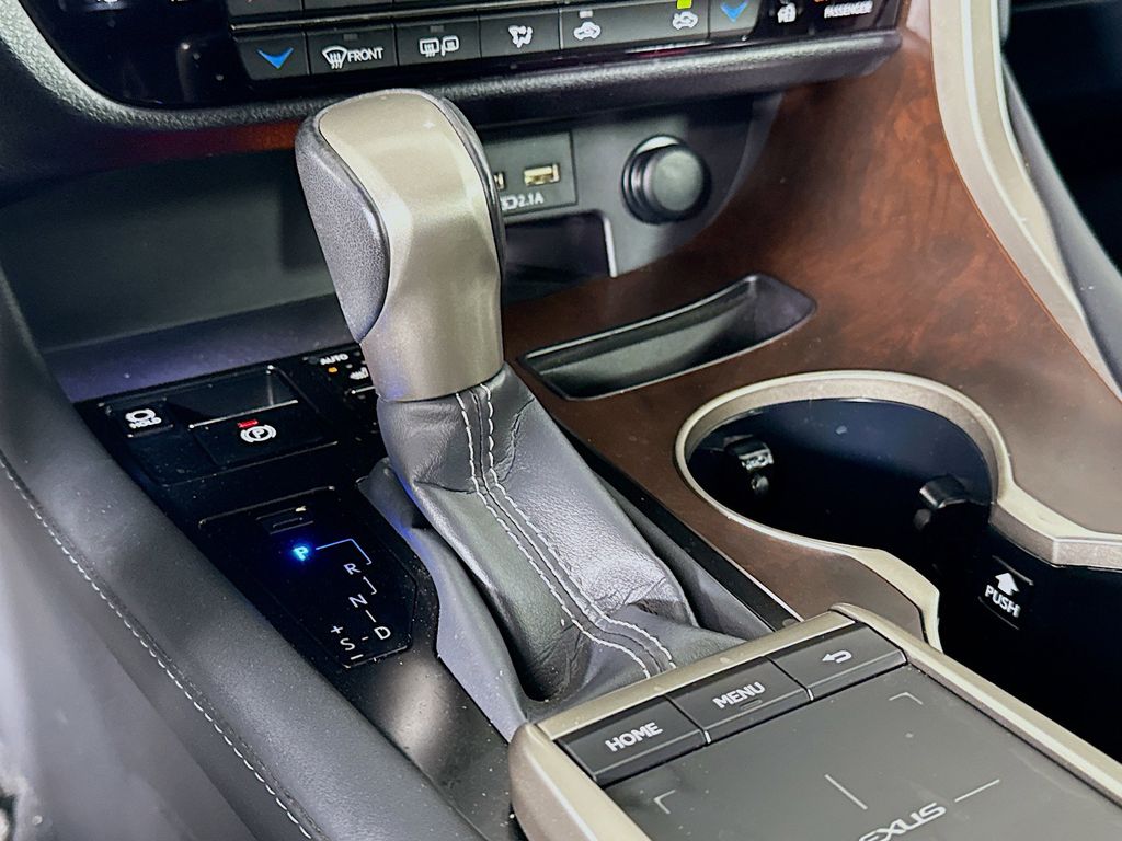 Thumbnail: 2020 Lexus RX - 17