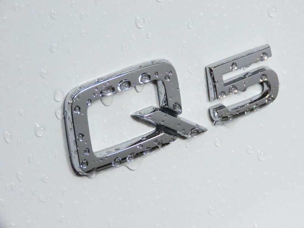 Thumbnail: 2025 Audi Q5 - 9