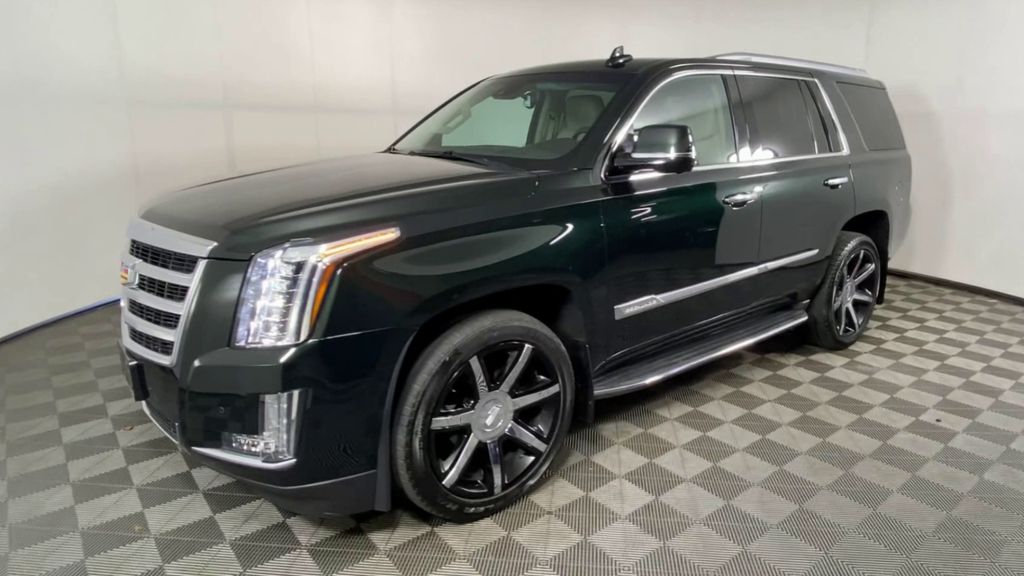 2016 Cadillac Escalade Luxury 4