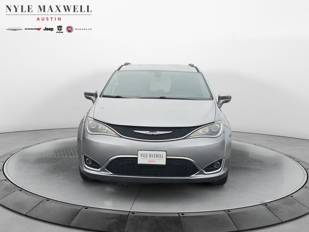 Used Car 2020 Chrysler Pacifica  Touring L For Sale Under $25,000 In Austin, Texas