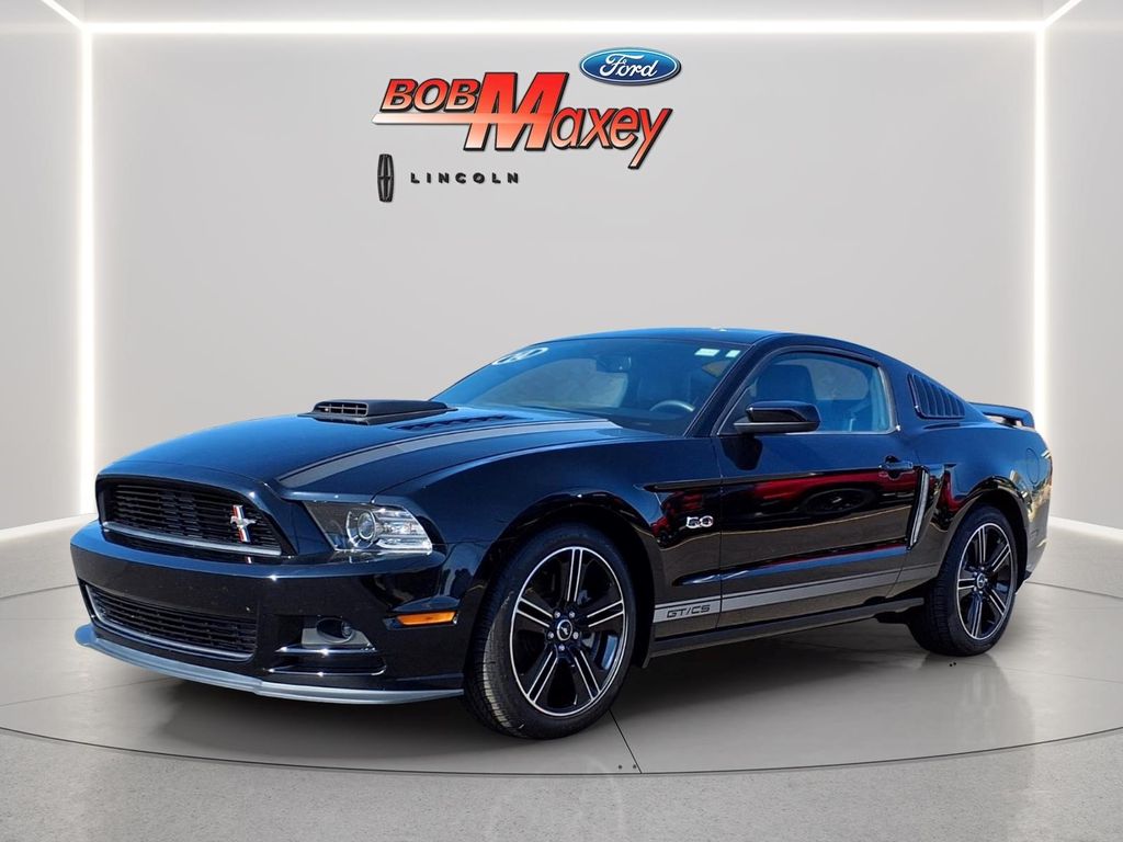  2014 Ford Mustang GT Premium Coupe RWD   