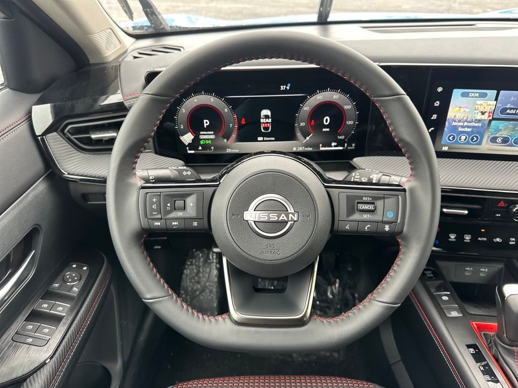 2025 Nissan Kicks SR photo