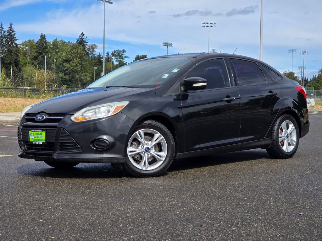 Tuxedo Black Metallic 2014 Ford Focus Sedan Front-Wheel Drive 6-Speed Automatic