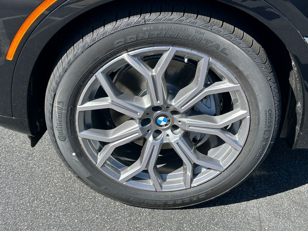 Thumbnail: 2026 BMW X7 - 9