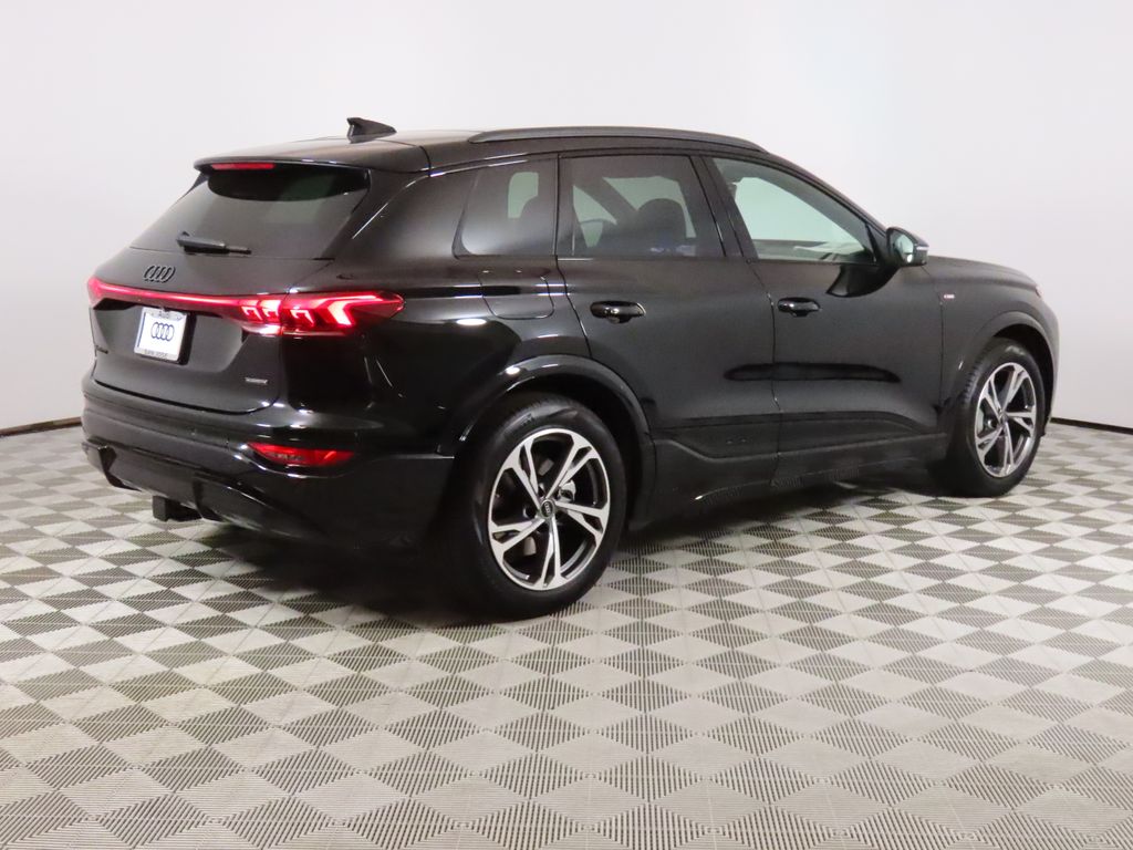 Thumbnail: 2027 Audi Q6 e-tron - 5