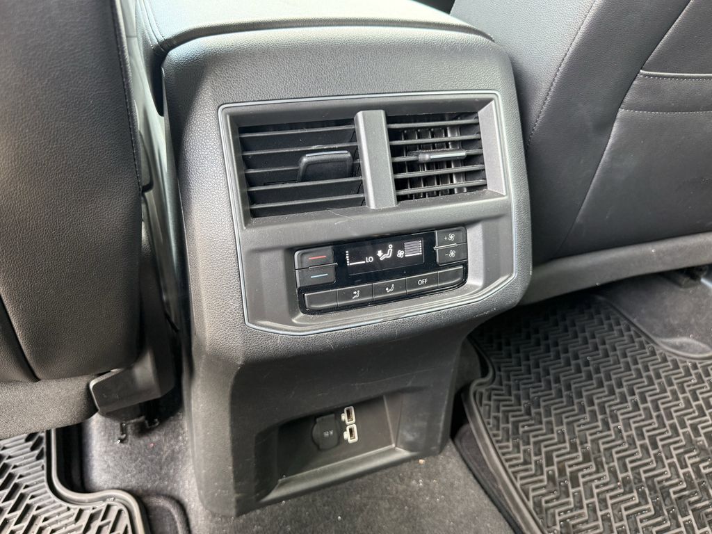 2018 Volkswagen Atlas 3.6L V6 SE Silver at Durrett Motor Company