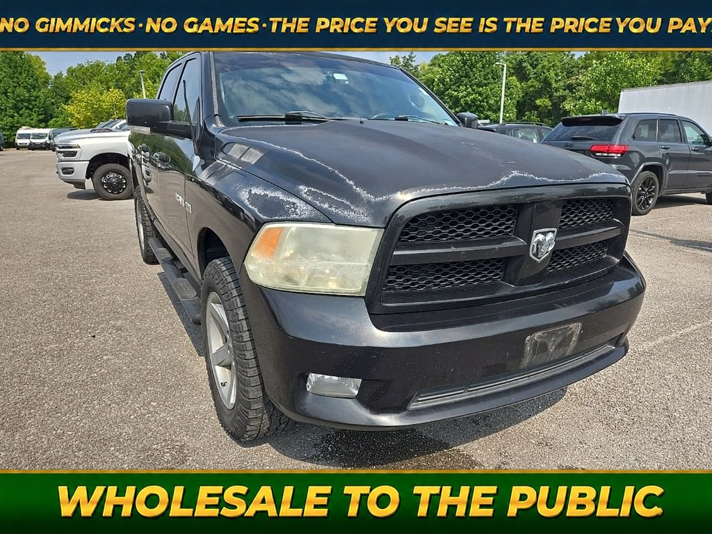 Brilliant Black Crystal Pearlcoat 2010 Dodge RAM 1500 Pickup Truck Four-Wheel Drive 5-Speed Automatic