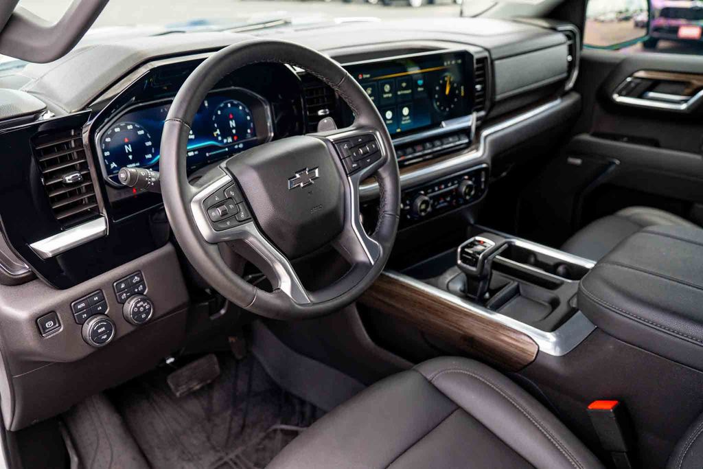 Used Car 2025 Chevrolet Silverado 1500  Lt Trail Boss For Sale Under $60,000 In Austin, Texas