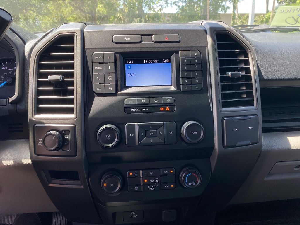 2022 Ford F-350SD XL photo