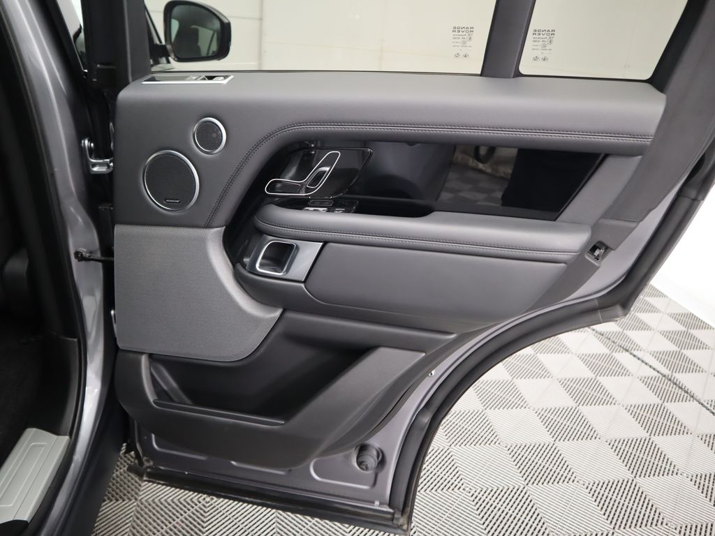 Thumbnail: 2021 Land Rover Range Rover - 27