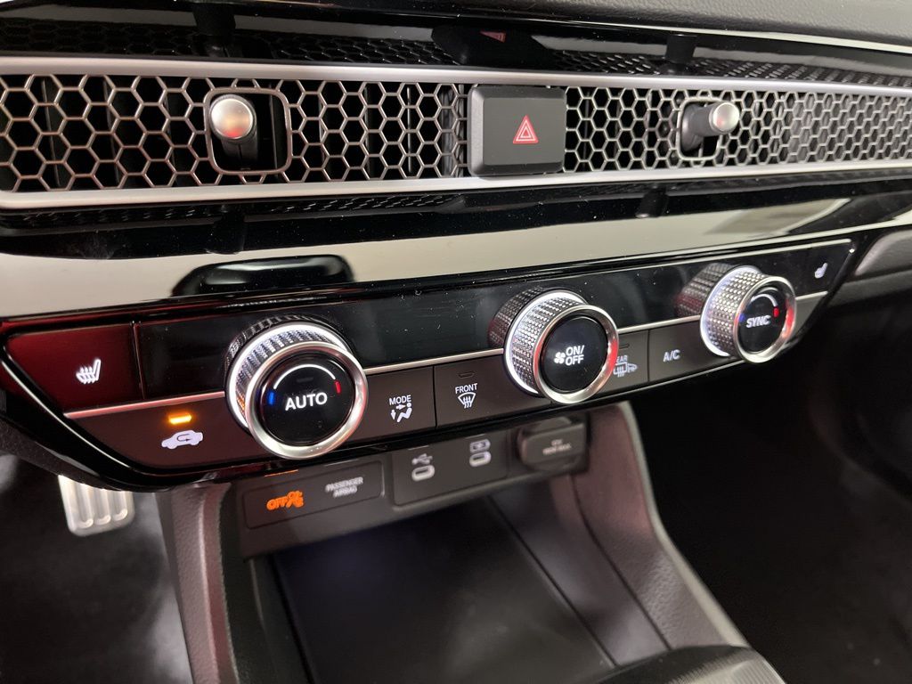 Thumbnail: 2026 Honda Civic - 32