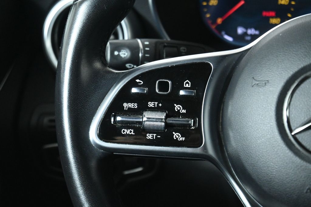 Thumbnail: 2022 Mercedes-Benz GLC - 17