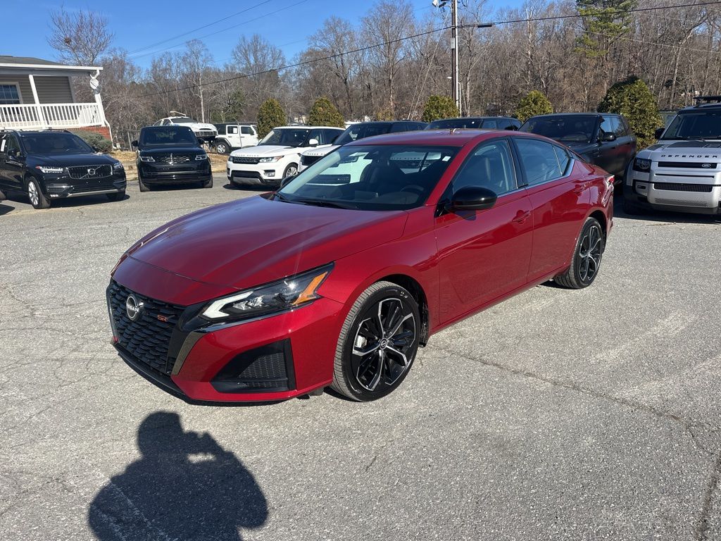 2025 Nissan Altima 2.5 SR's photo