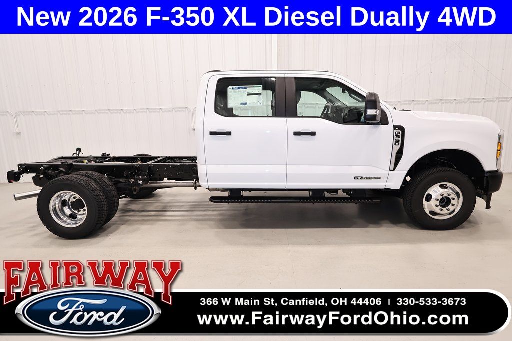 Oxford White 2026 Ford F-350 Super Duty Chassis Pickup Truck Four-Wheel Drive Automatic