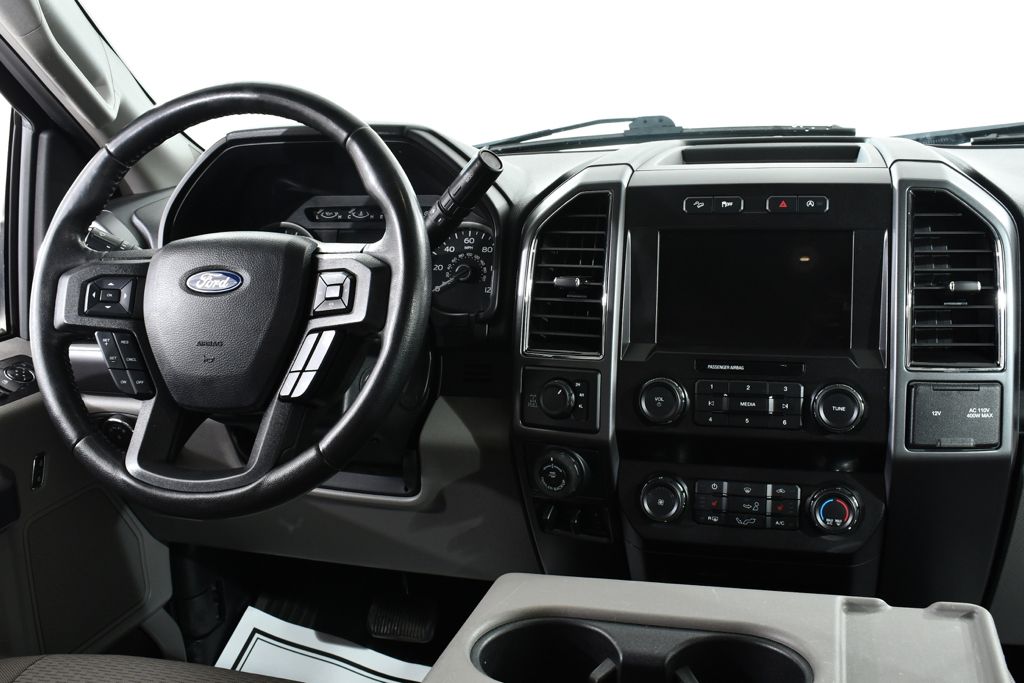 Used 2019 Blue Ford XLT image 8