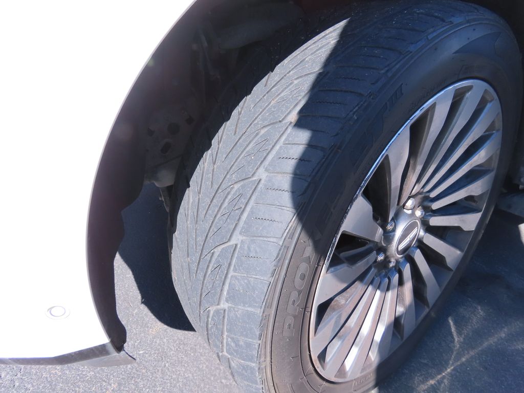 Thumbnail: 2019 Lincoln Navigator - 14