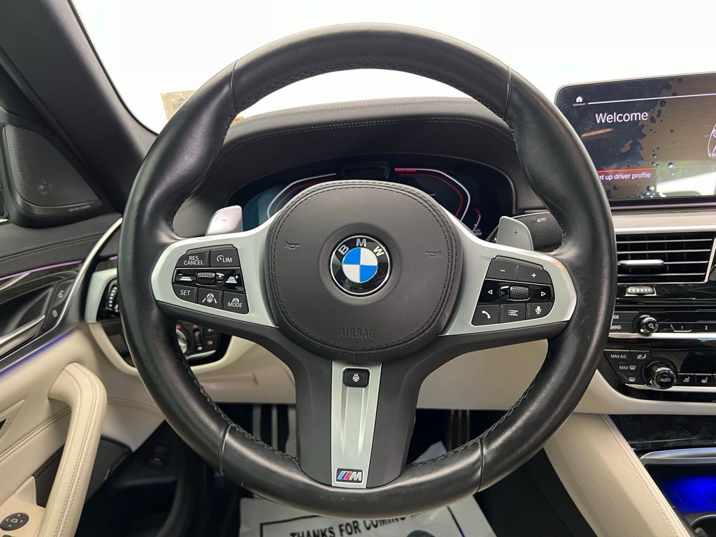 Thumbnail: 2023 BMW 5 Series - 14