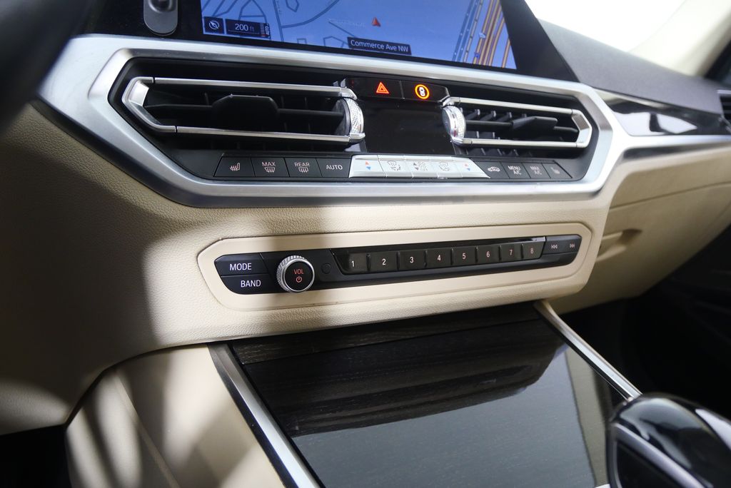 Thumbnail: 2019 BMW 3 Series - 24