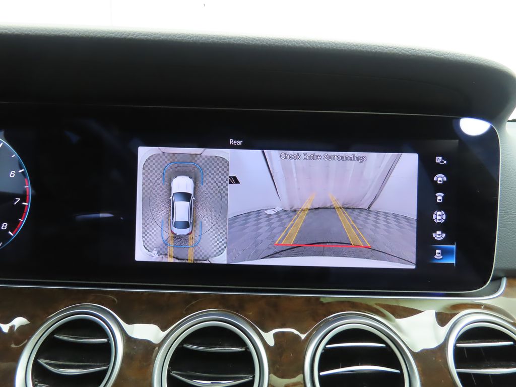 Thumbnail: 2023 Mercedes-Benz E-Class - 15