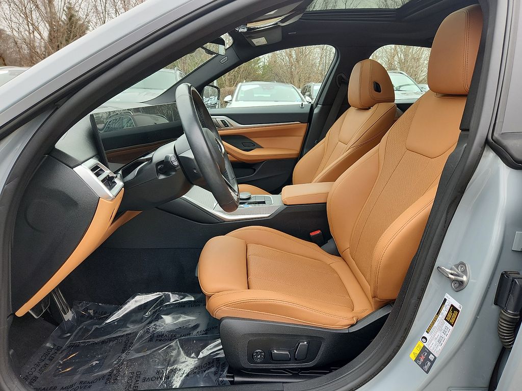 Thumbnail: 2025 BMW i4 - 14