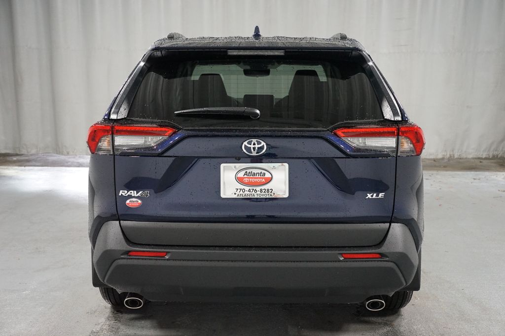 2025 Toyota RAV4 XLE 7