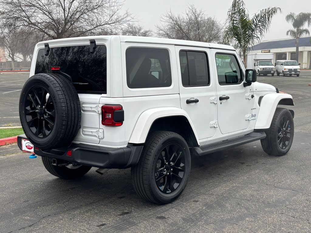 Thumbnail: 2022 Jeep Wrangler - 5