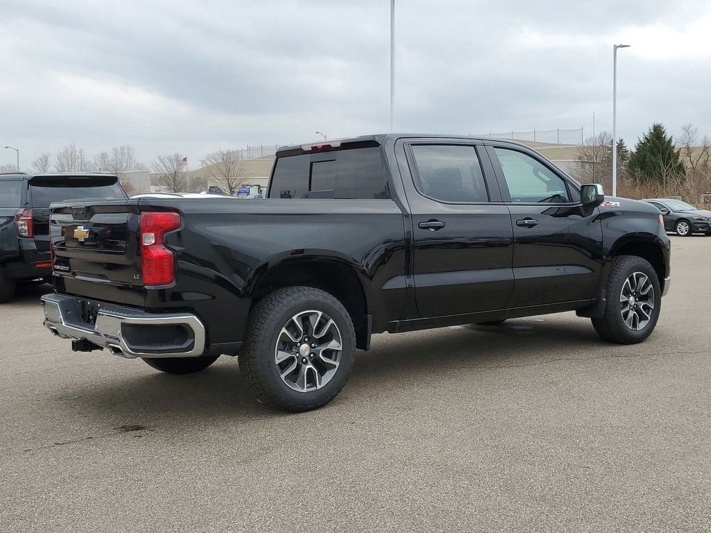 2024 Chevrolet Silverado 1500 LT 4