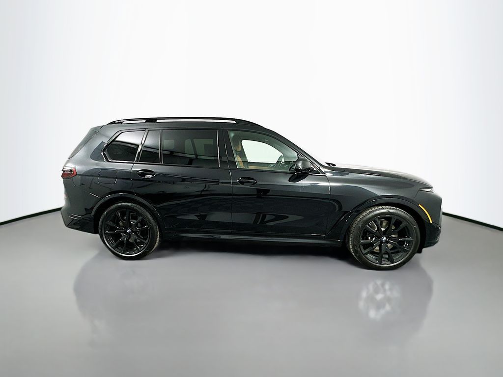 Thumbnail: 2026 BMW X7 - 4