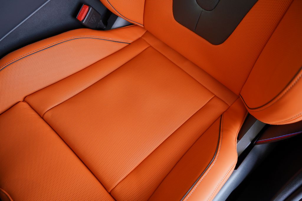 Thumbnail: 2026 BMW M5 - 12