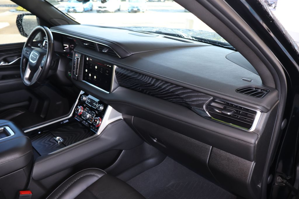 2022 GMC Yukon Denali 23