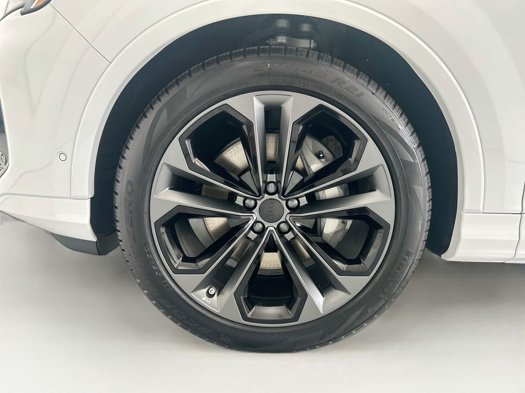 Thumbnail: 2026 Audi Q7 - 29