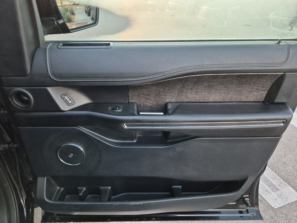 Used Car 2021 Ford Expedition  Limited For Sale Under $35,000 In Austin, Texas