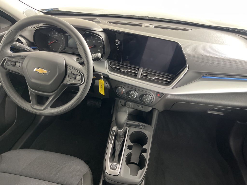Thumbnail: 2025 Chevrolet Trax - 15