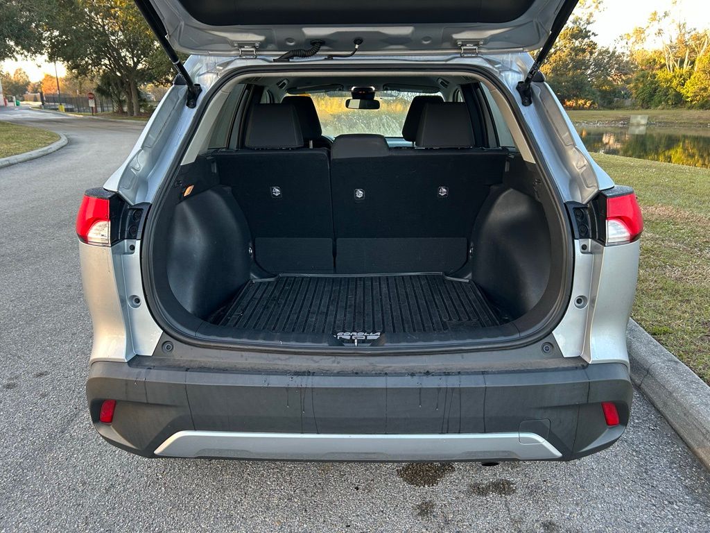 Thumbnail: 2022 Toyota Corolla Cross - 9