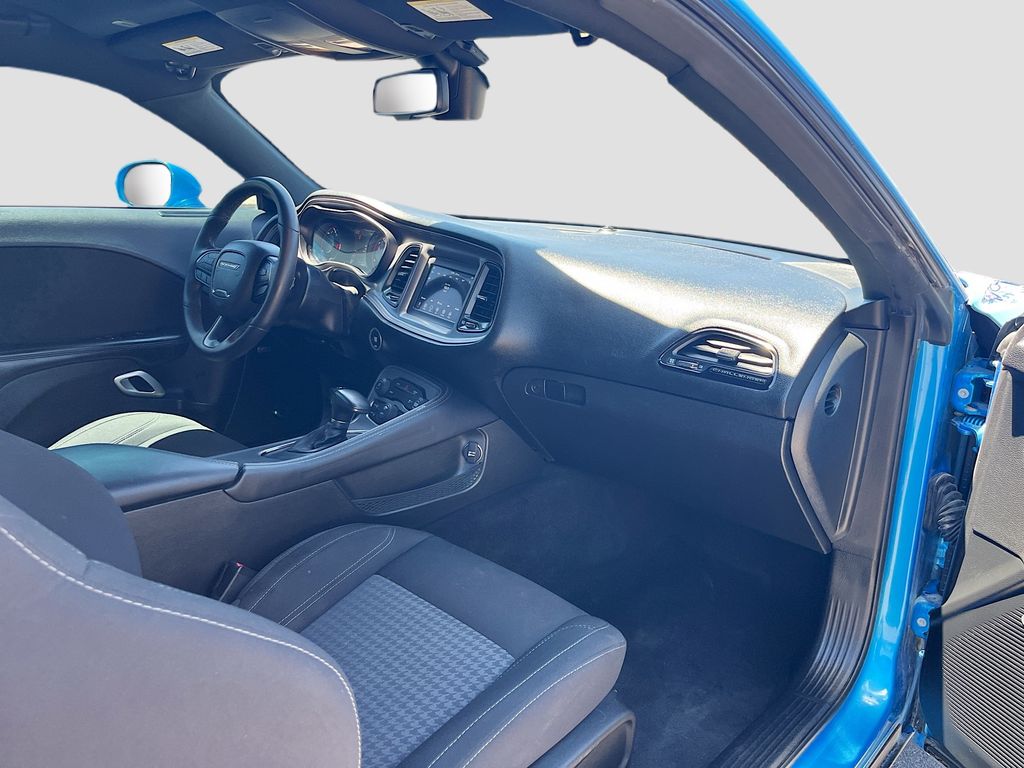 Used 2023 Blue Dodge SXT image 31