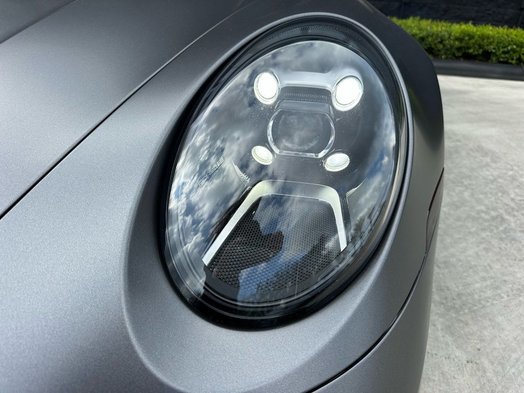 Thumbnail: 2020 Porsche 911 - 13