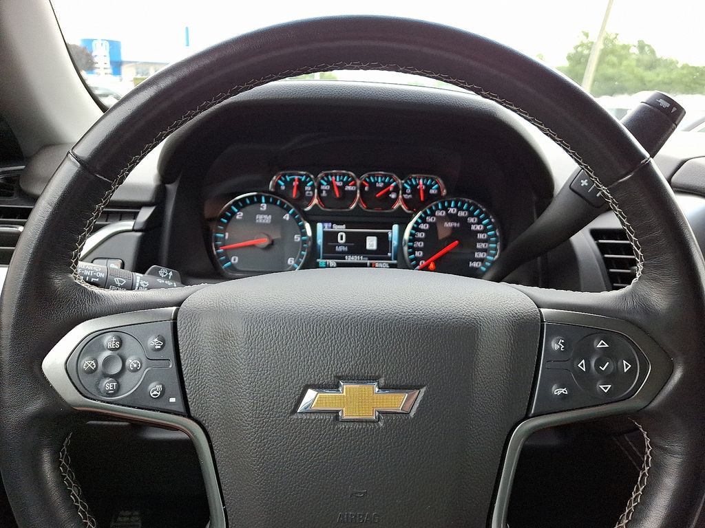 Thumbnail: 2019 Chevrolet Tahoe - 21