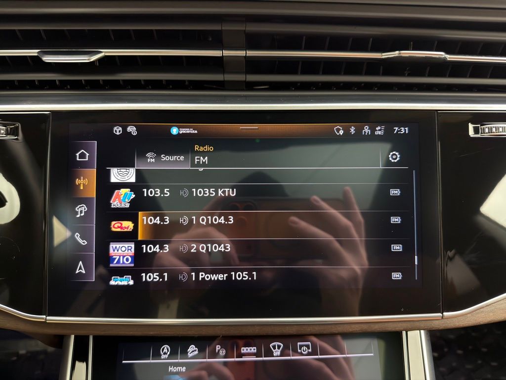 Thumbnail: 2025 Audi Q8 - 19