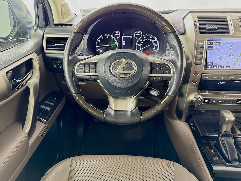 Thumbnail: 2020 Lexus GX - 23