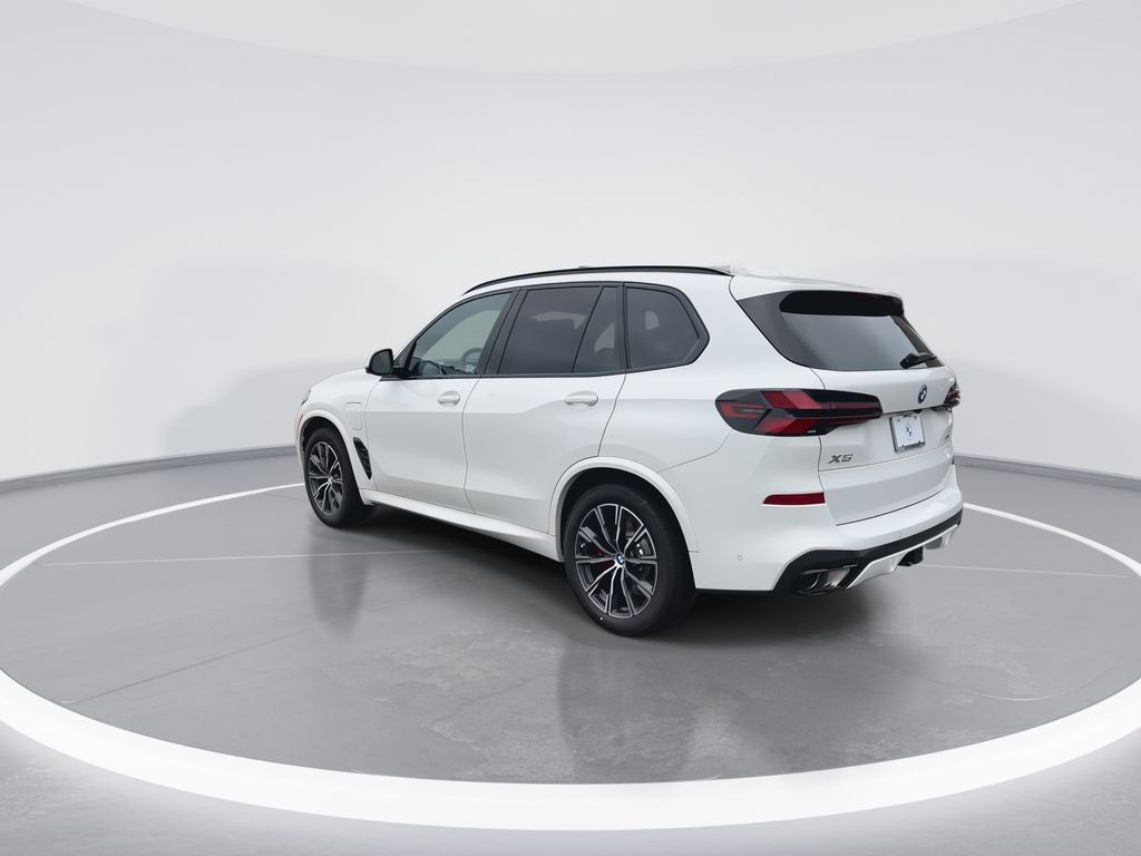 Thumbnail: 2026 BMW X5 - 6